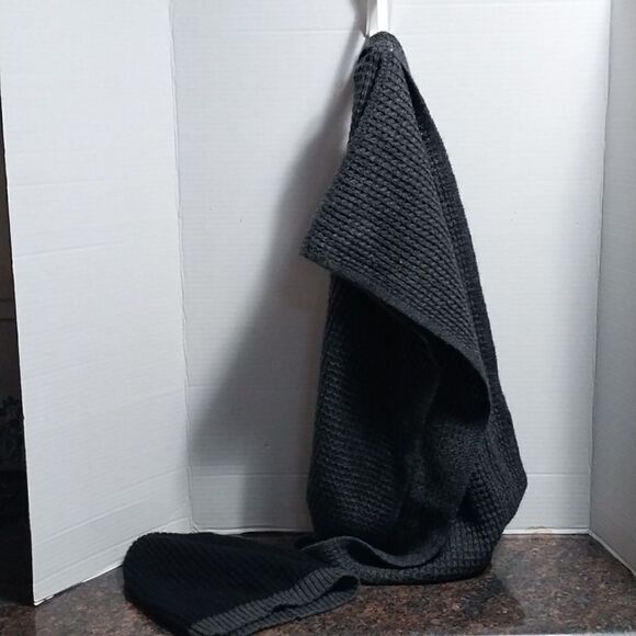 Celeste Infinity Cashmere Scarf and Beanie...NEW but the tags are missing. - Picture 3 of 5